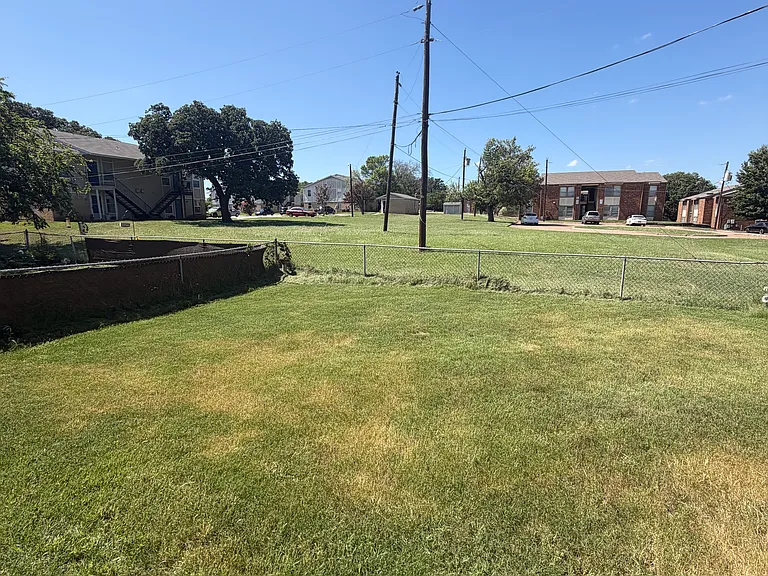 Ramada Dr — Photo 12