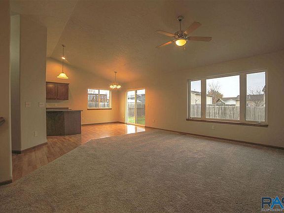 3rd image of 410 Arlene Ave