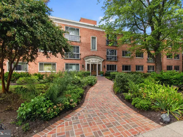 2711 Ordway St NW APT 300, Washington, DC 20008