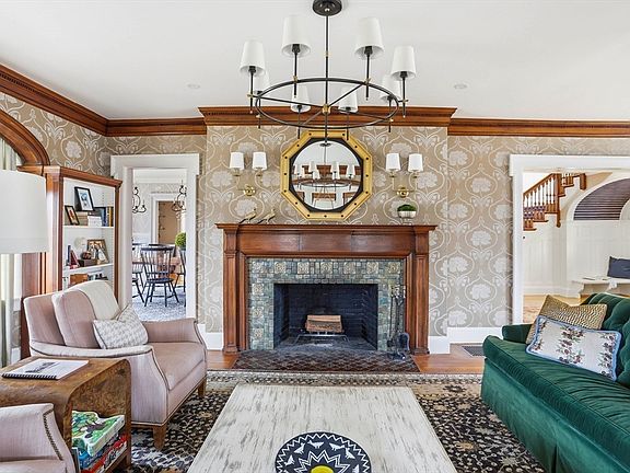 3rd image of 4 Adams St