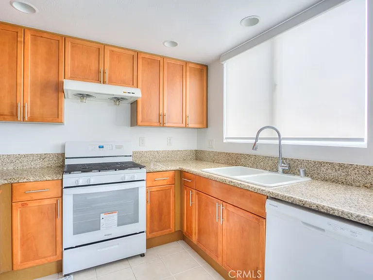 580 W Main #302 — Photo 16