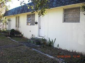 1st image of 862 NE 119 St