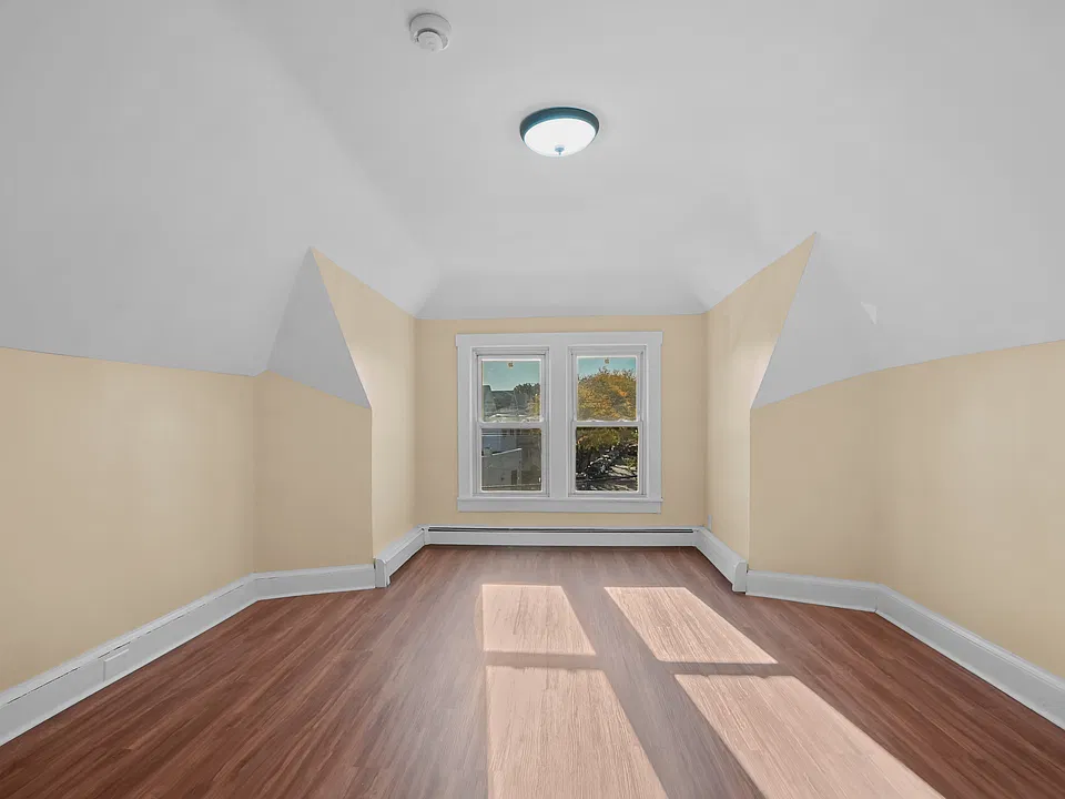 442 Lexington Ave