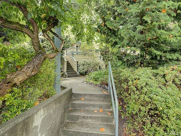 3rd image of 1717 16th Ave Unit 25