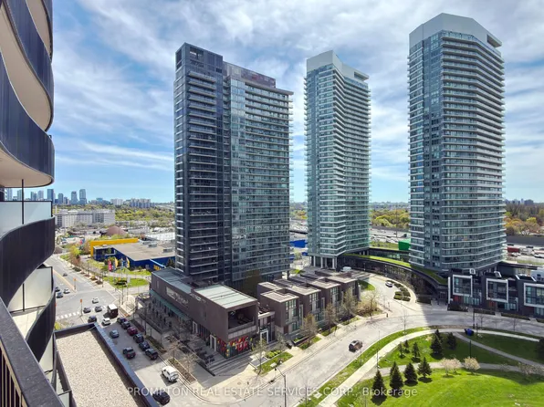 68 Esther Shiner Blvd, Toronto, ON