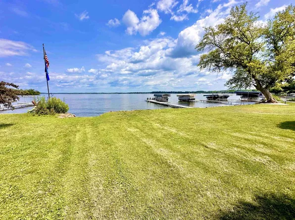 2100 Barber Drive, Stoughton, WI 53589