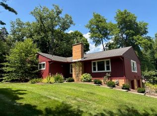 580 Riverview Dr, Ann Arbor, MI 48104