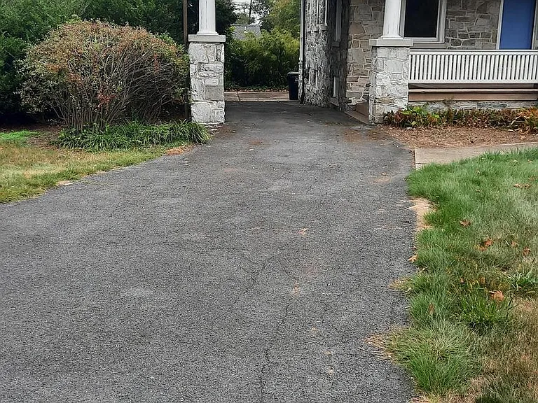 2315 Magnolia Dr — Photo 3