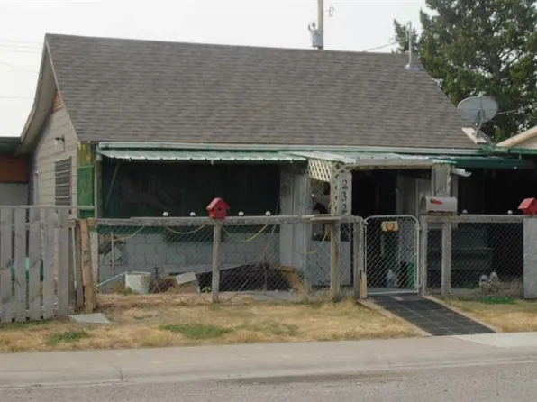 232 N 12th St, Fort Macleod, AB T0L 0Z0