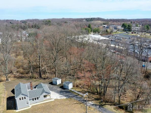 128 79th Rte, Marlboro, NJ 07746