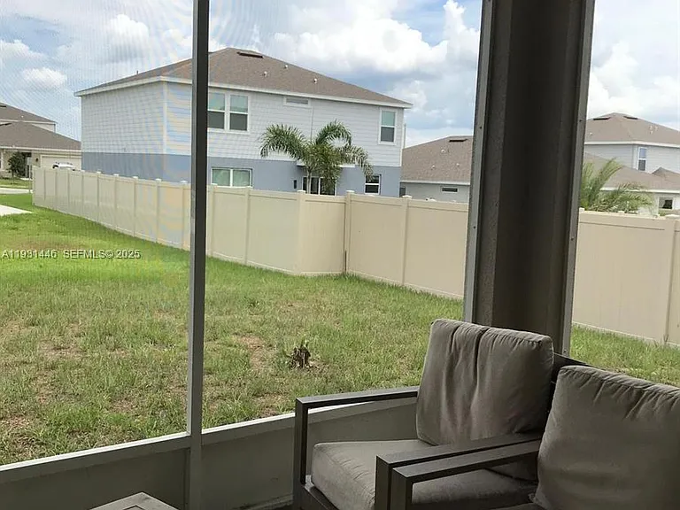 1107 Sugarwood St — Photo 20