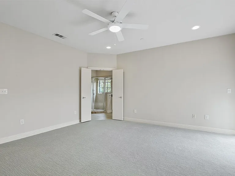 6159 Oram St #301 — Photo 13