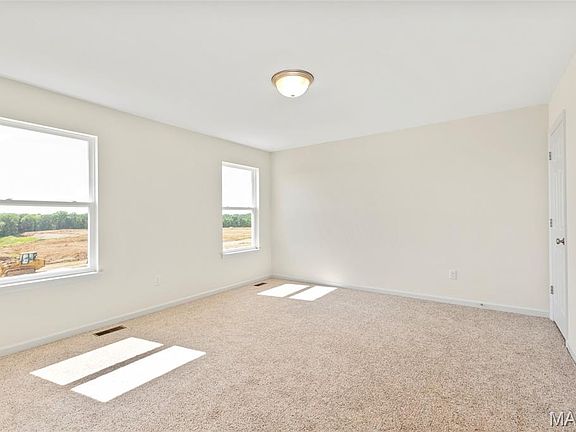 5th image of 1032 Westhaven Blvd
