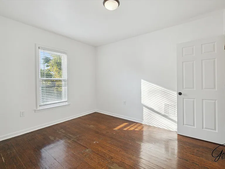 242 Harmon St — Photo 20