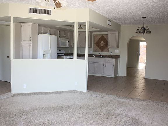5th image of 664 E Prickly Pear Dr