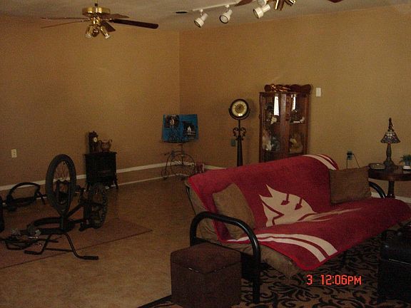 3rd image of 5619 S Clement Ave