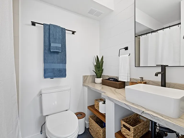204 Kapahulu Ave #202 — Photo 16