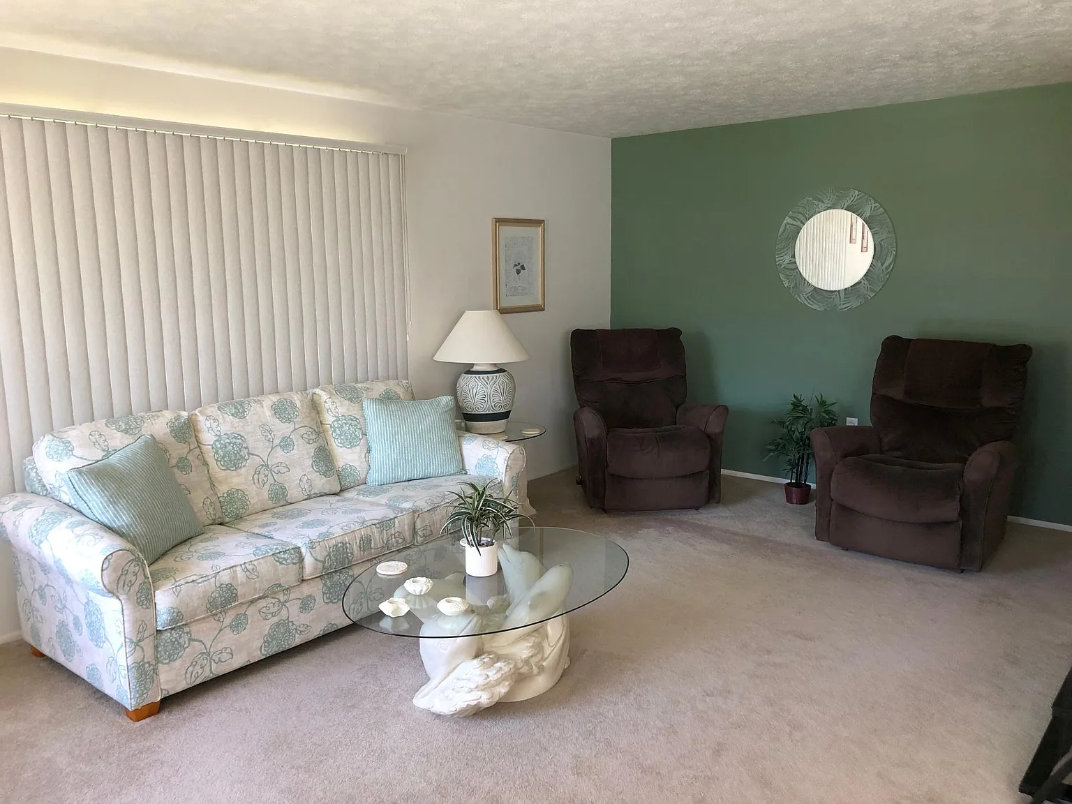 2 bed, 1.5 bath, 864 sqft, $1,400 — Photo 2