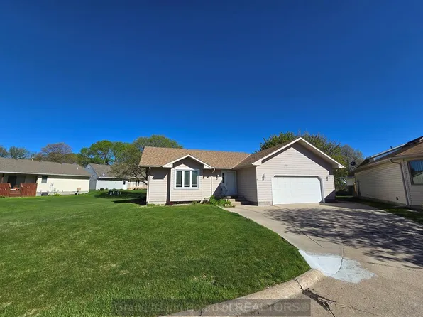 10 Via Trivoli, Grand Island, NE 68803