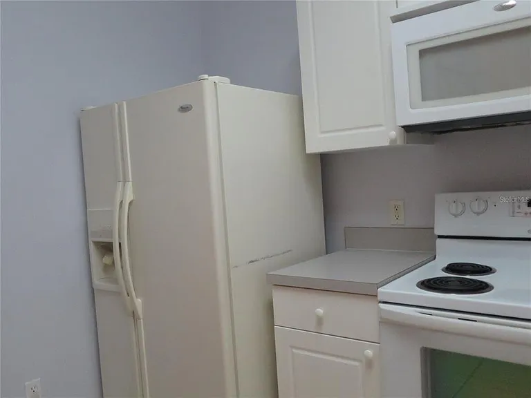 2806 Club Cortile Cir #B — Photo 20