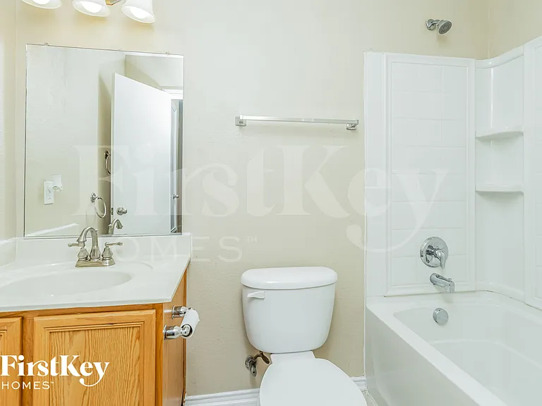 2015 Angel Way — Photo 14
