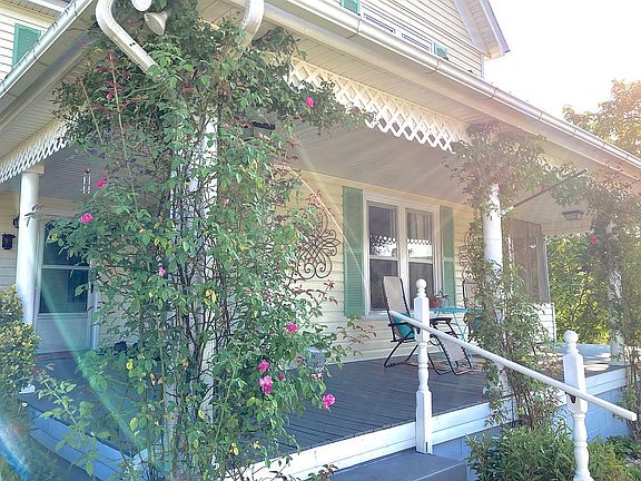 Mornings at the farmhouse.