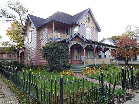 2nd image of 295 College St