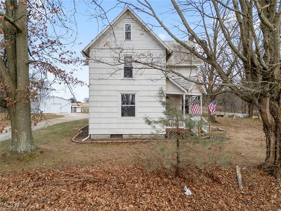 1st image of 4692 Beechwood Ave NE