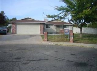 1200 Adanac Way, Madera, CA 93638