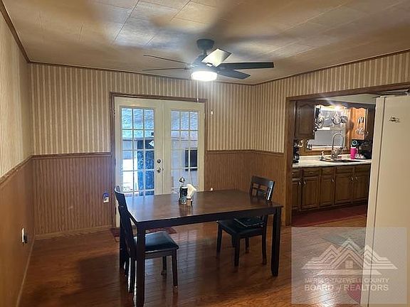 3rd image of 3544 Abbs Valley Rd