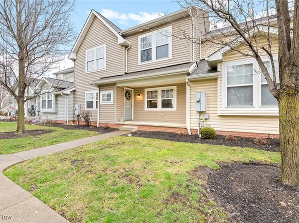 4980 Greenflower St, North Olmsted, OH 44070