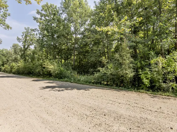 9801 West HAWTHORNE ROAD, Mequon, WI 53092