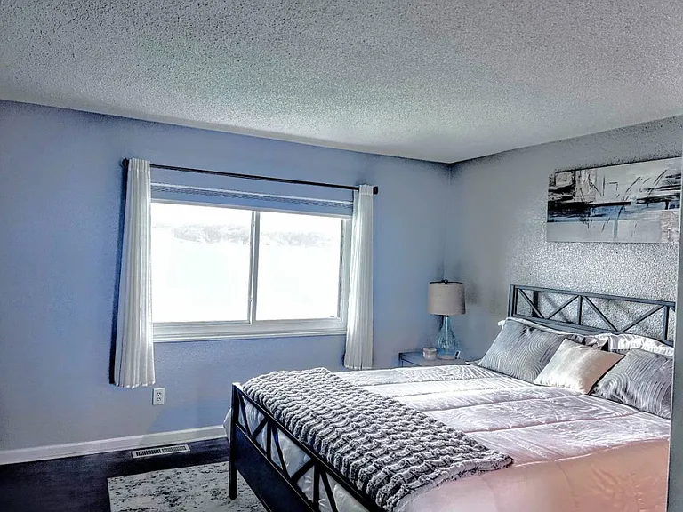 302 Bay Village Dr — Photo 7