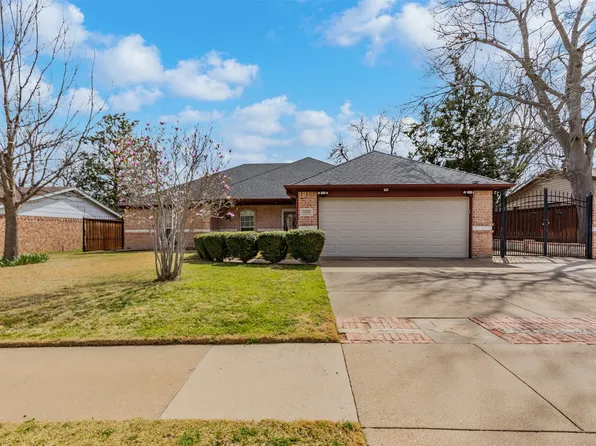 1409 La Sierra Rd, Edgecliff Village, TX 76134