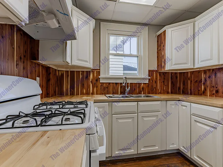 606 W White St — Photo 16