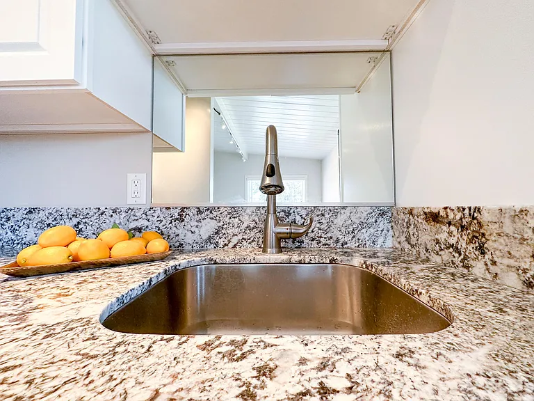 326 N 2nd St #D — Photo 7