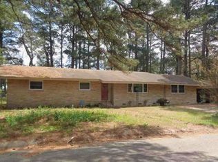 106 N Oakley St, Fordyce, AR 71742