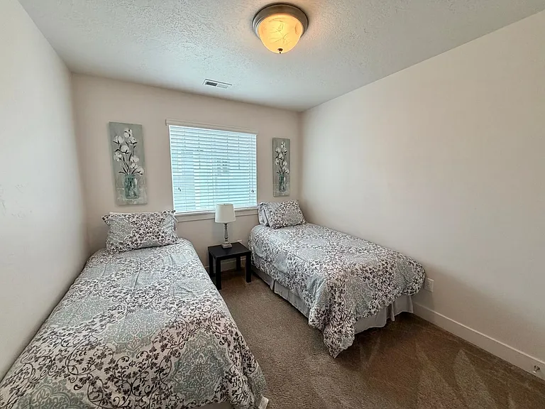 263 E Kirsten Ln — Photo 13
