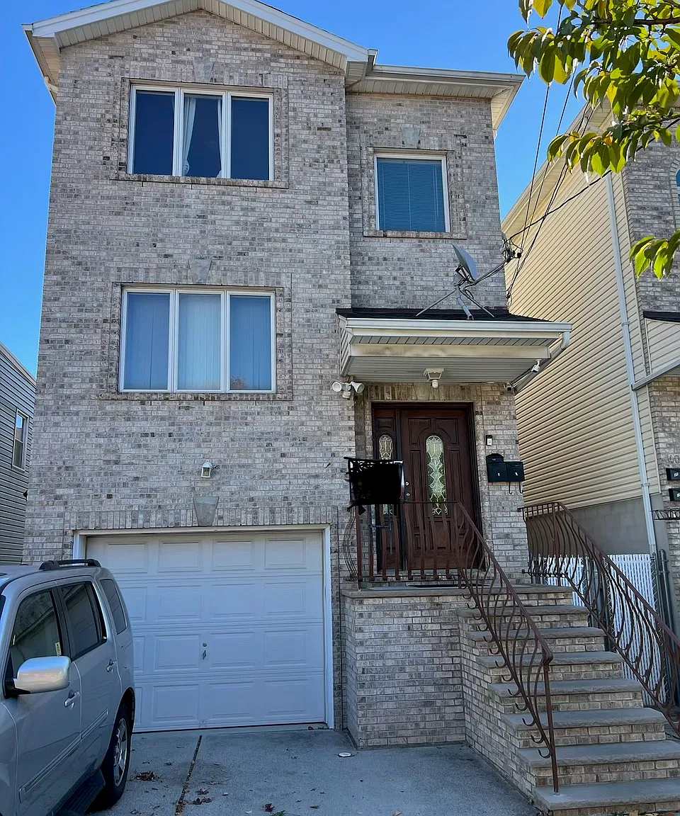 3 bed, $2,650 — Photo 1