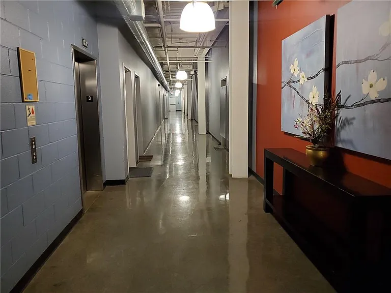 5200 Peachtree Rd #3303 — Photo 23