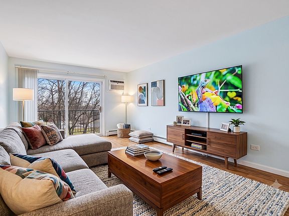4th image of 10041 S Walnut Ter Unit 31-307