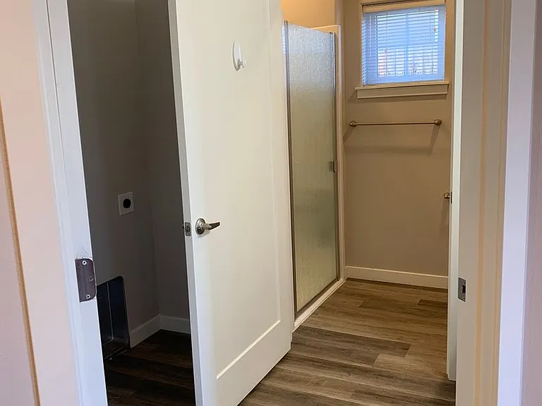 1140 SW 27th St #102 — Photo 9