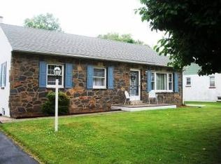 1819 Ardin Dr, Norristown, PA 19403