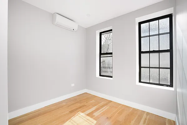 Rented by Compass | media 18