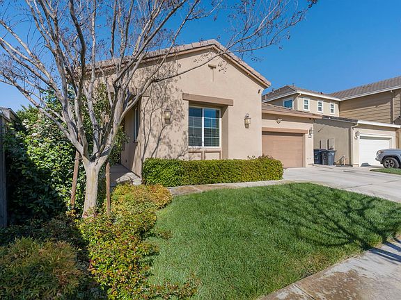 3rd image of 2685 Remy Javier St