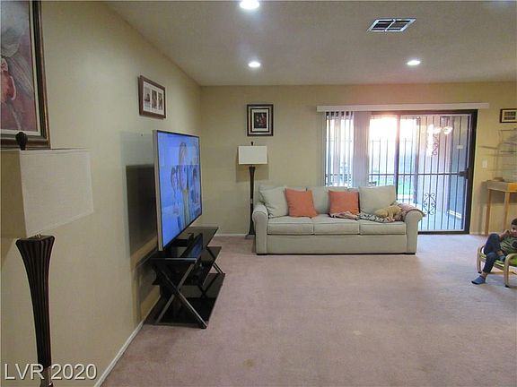 3rd image of 4543 McLeod Dr
