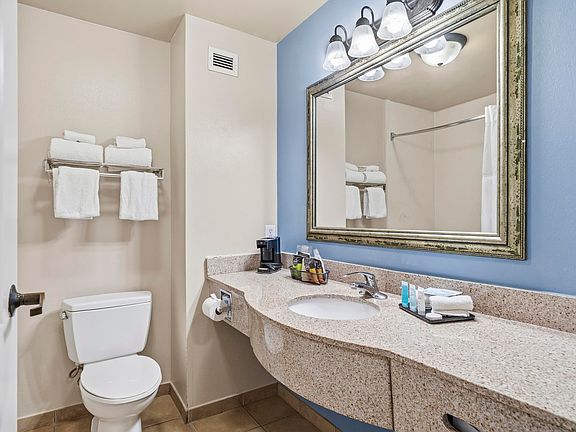 5th image of 930 Lake Oconee Pkwy #106