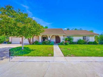 17095 Via Los Caballeros, Riverside, CA, 92504