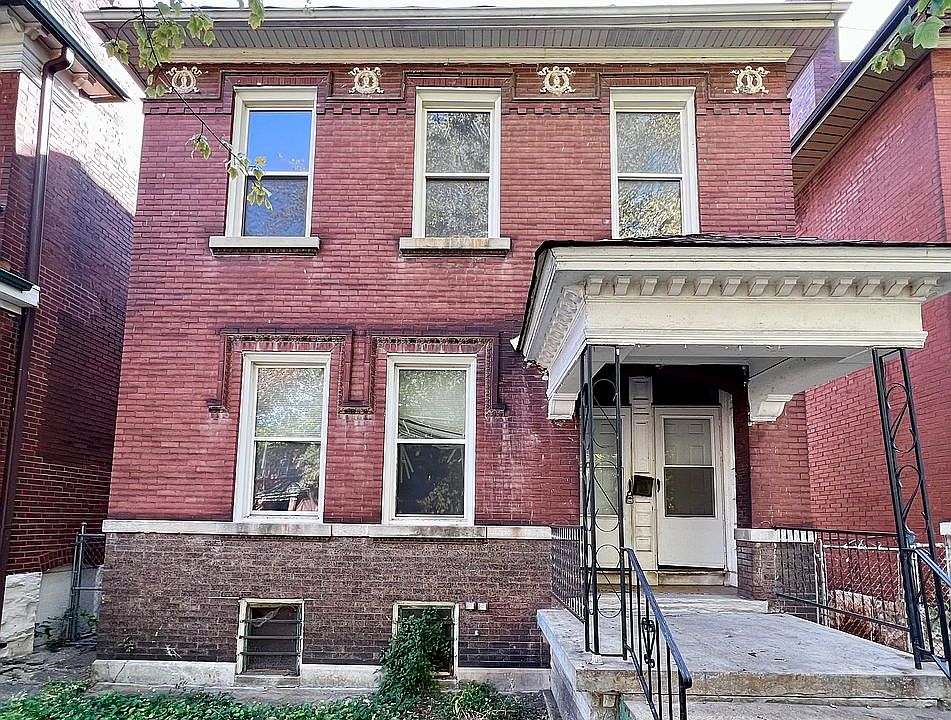 1st image of 3822 Sullivan Ave