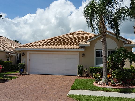 4th image of 800 Glen Abbey Way